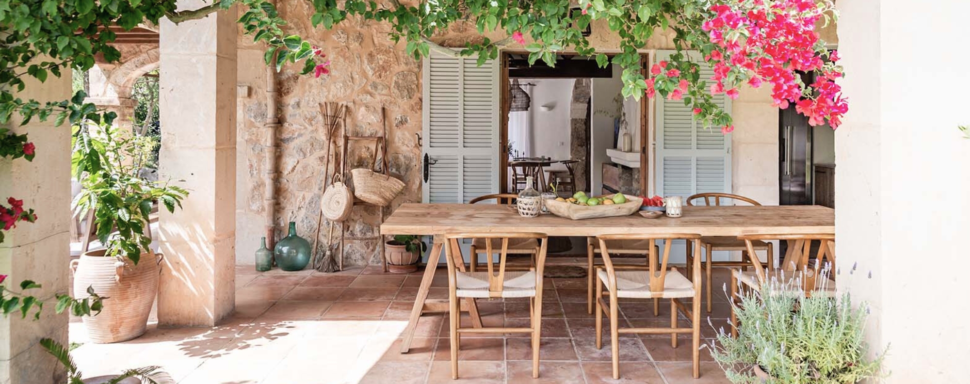 Dining table at Le Chardon - large luxury chalet